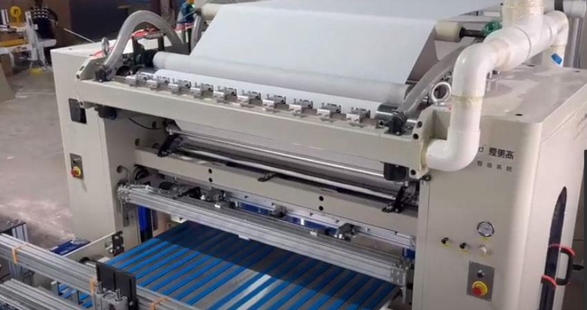 Fully automatic tissue paper folding machine production line